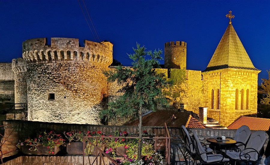 beograd-night-castle