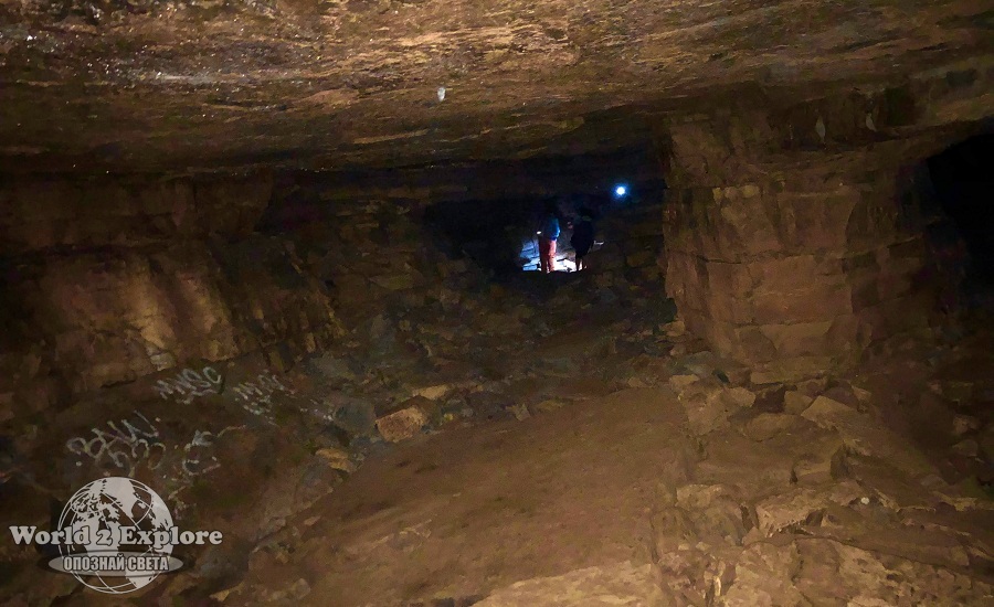 лакатник-темната-дупка-пещера