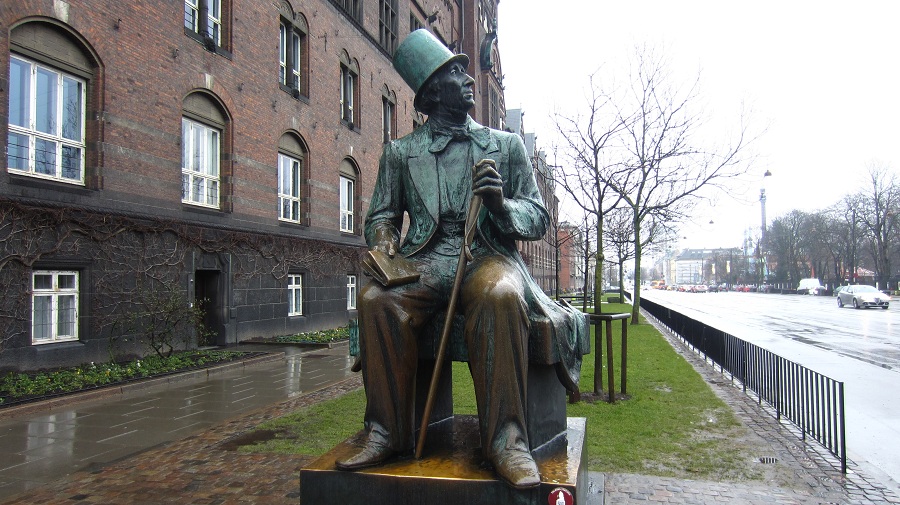 скандинавия-копенхаген.паметникът на Ханс Кристиан Андерсен